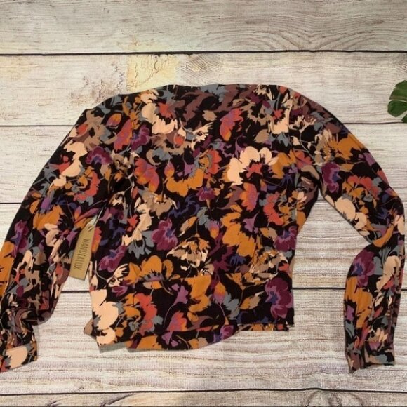NWT Boutique Wanderlux Floral Wrap Top with Tie - Picture 9 of 15